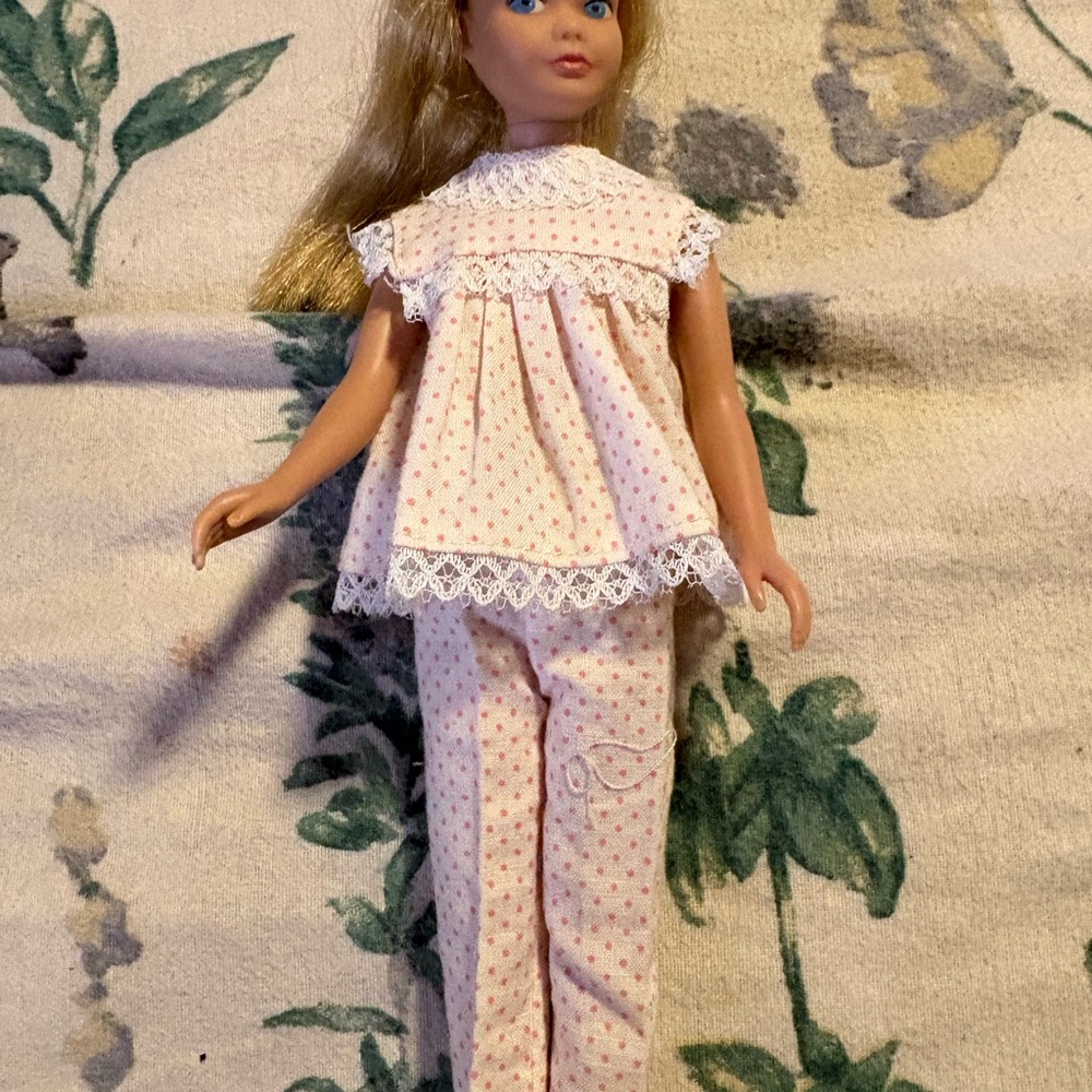 Vintage Mixed Fashion Dolls - Pink Striped Dress & Accessories - Picture 14 of 16